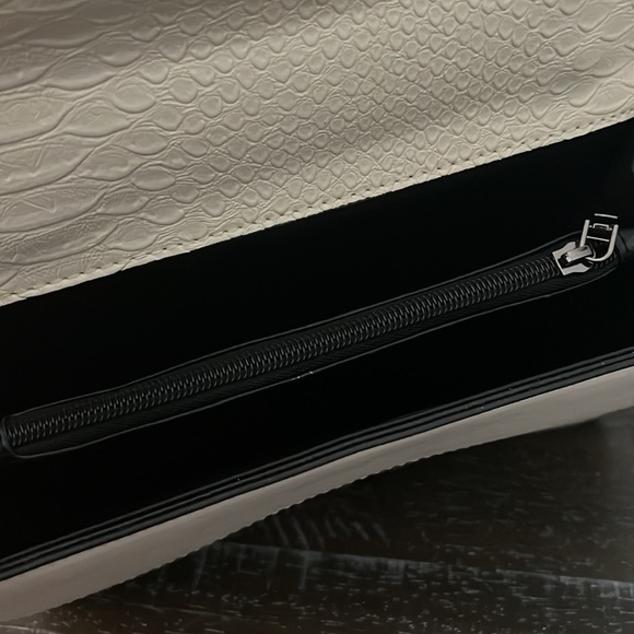 Faux Snakeskin Purse - Picture 8 of 12